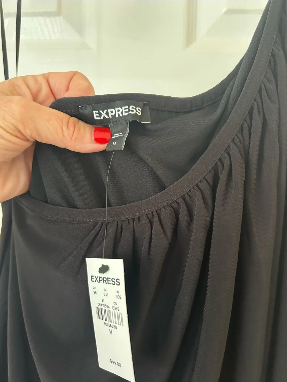 Express NWT One Shoulder Top - Picture 4 of 6